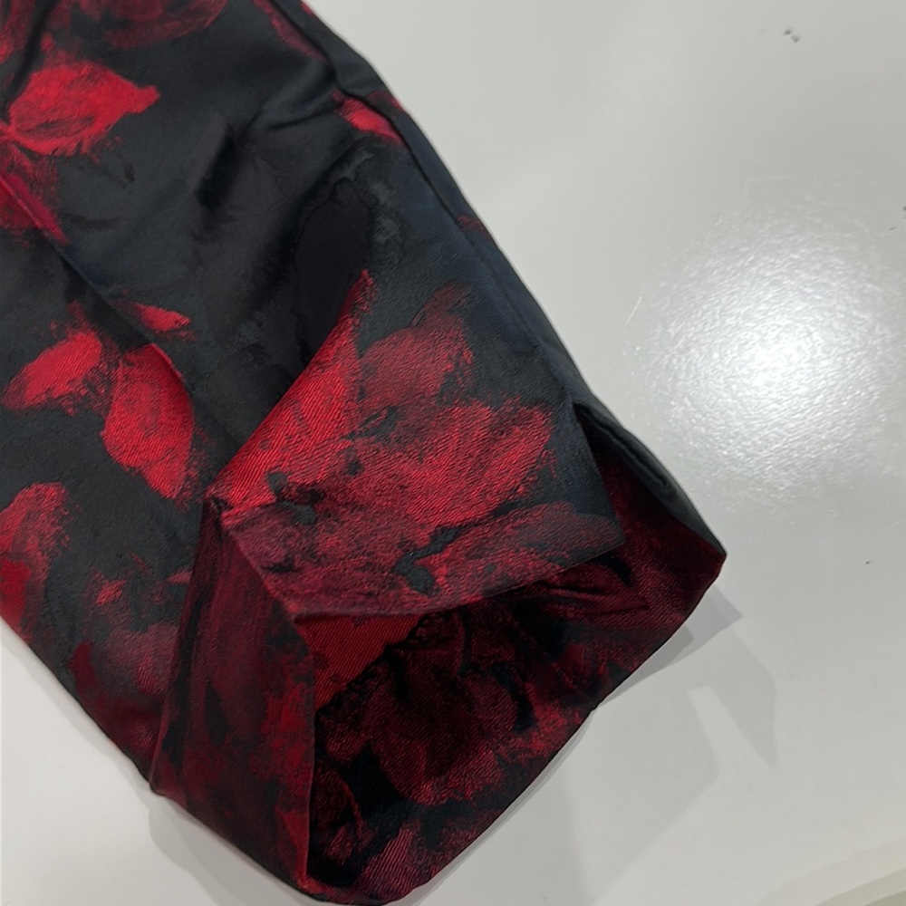 TALBOTS Hampshire Red & Black Floral Ankle Pants 6P - Picture 4 of 13
